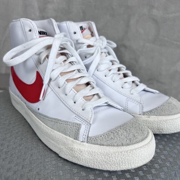 Nike Blazer Mid 77 Sneakers Mens 8.5 or Womens 10 Vintage Mismatched‎ Swoosh main image 9